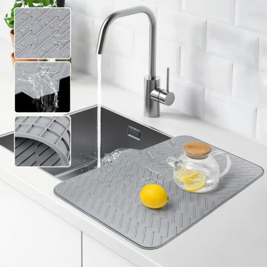 🧽50% RABATT✨ Stor silikonavrinningsmatta med avrinningskant, håller bänkskivan torr och ren – torkar snabbt och är lätt att rengöra🍽️