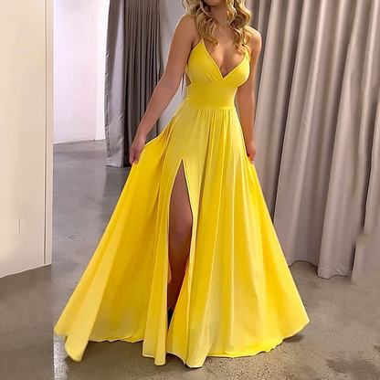 👗 50% RABATT!☀️ Maxiklänning med V-ringning, spaghettiband och hög slits ✨💃